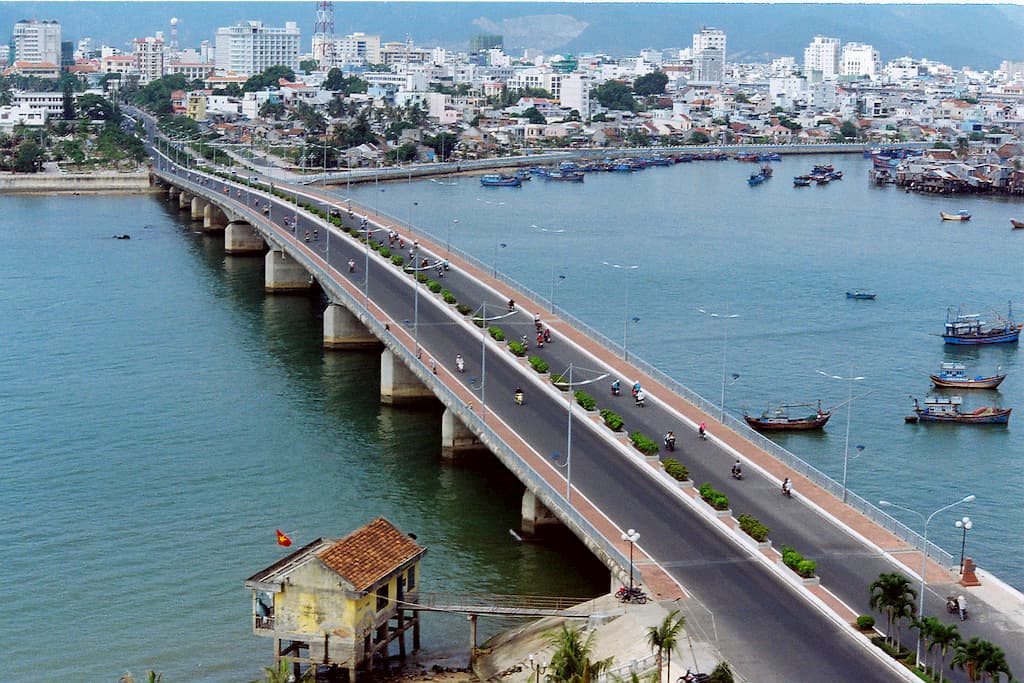 Cầu Trần Phú là công trình vượt biển dài nhất TP Nha Trang