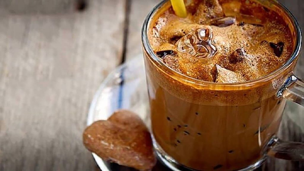 Cà phê sữa đá - thức uống nổi tiếng lâu đời của người dân Sài Gòn