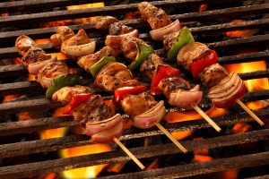 Thịt nướng Shashlik đã trở thành một biểu tượng cho văn hóa ẩm thực xứ Bạch Dương