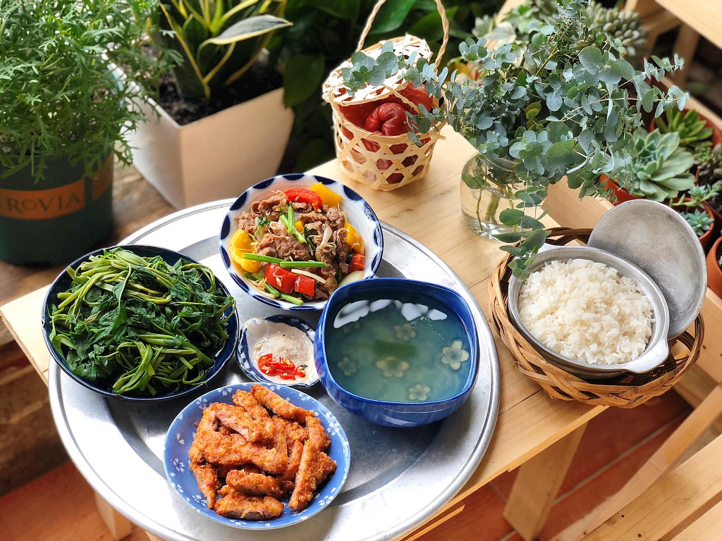 Ý nghĩa bữa cơm gia đình Việt