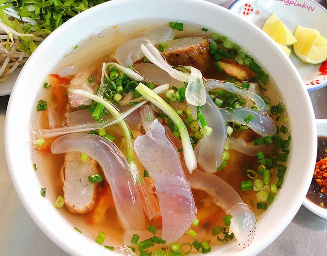 Bún sứa Nha Trang - là một món ăn đặc trưng miền biển